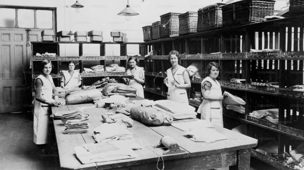 Florence Zacks Melton  from the 1940s, symbolizing the invention of Dearfoams.