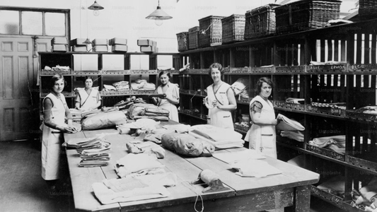 Florence Zacks Melton  from the 1940s, symbolizing the invention of Dearfoams.